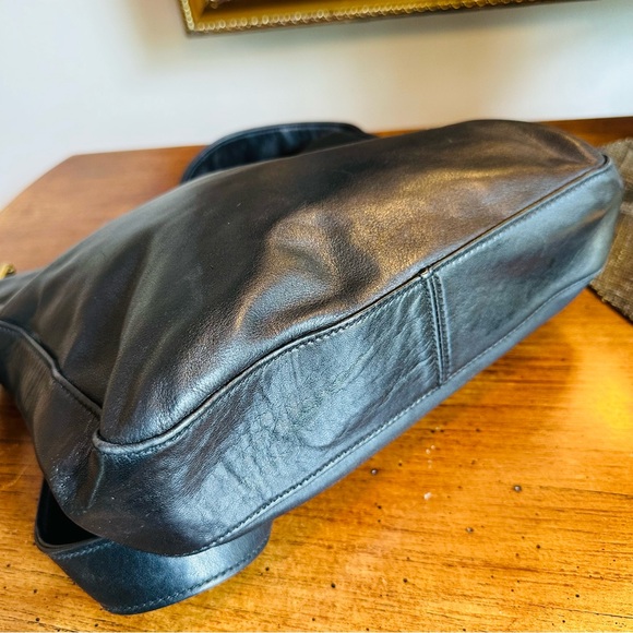 VINTAGE LAUREN RALPH LAUREN BLACK LEATHER RARE CROSSBODY BAG GREAT CONDITION - Picture 4 of 10